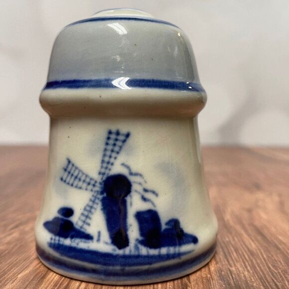 Vintage 1960'S Delft Salt & Pepper Shakers, Collectibles Floral/Windmill design - Picture 5 of 9